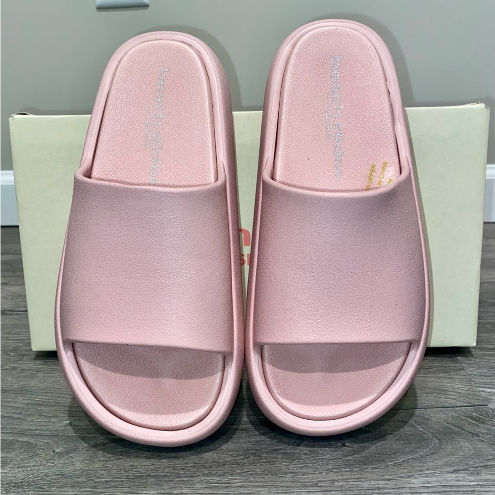 J/Slides Pink Women’s size 8M, NIB